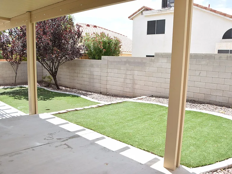 8765 Country Pines Ave — Photo 5