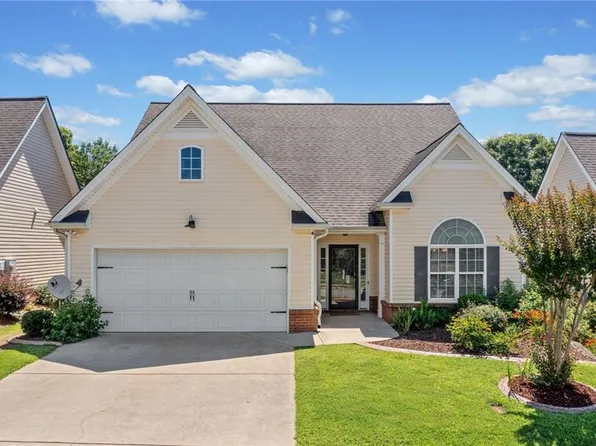 126 Village Dr, Canton, GA 30114