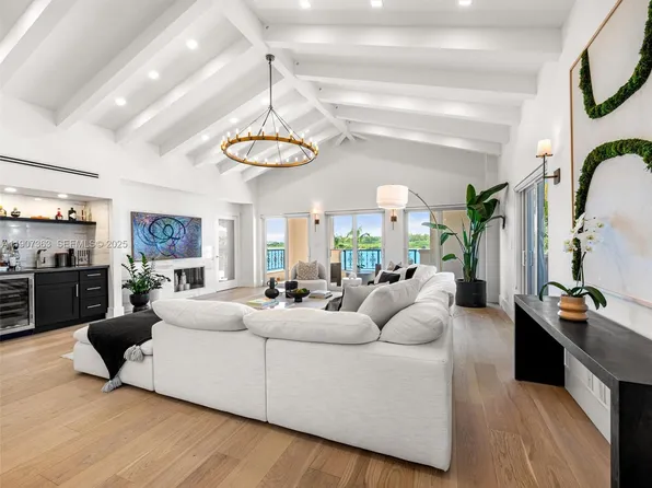 2236 Fisher Island Dr #3306, Miami Beach, FL 33109