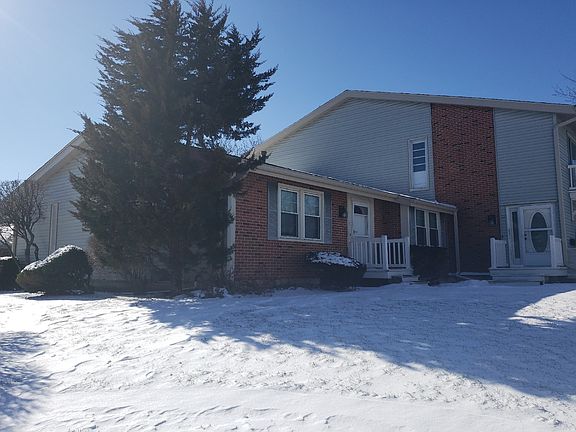 3rd image of 192 College Dr Unit B