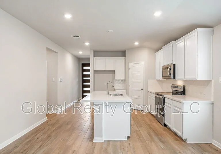 1220 Ella Xing — Photo 10
