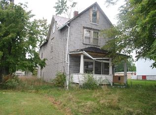940 Beechwood Ave, Farrell, PA 16121
