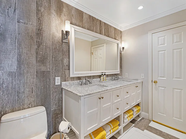 105 Northside Dr — Photo 15