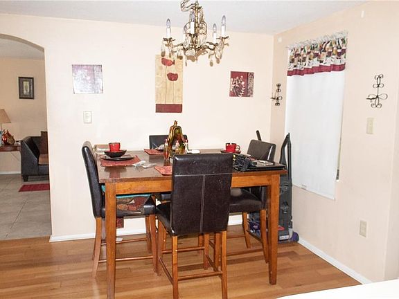 5th image of 2027 Norfolk Dr