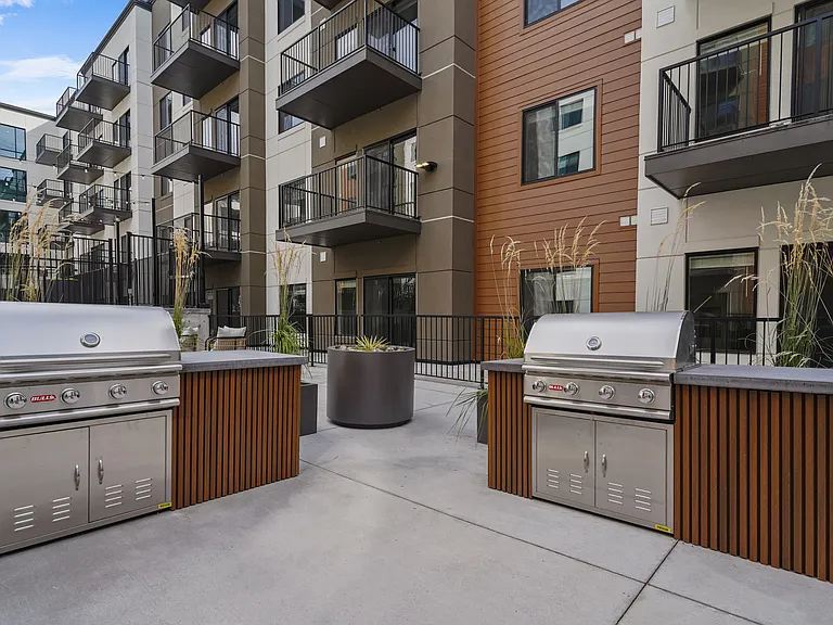 Decker Station Apartments — Photo 15
