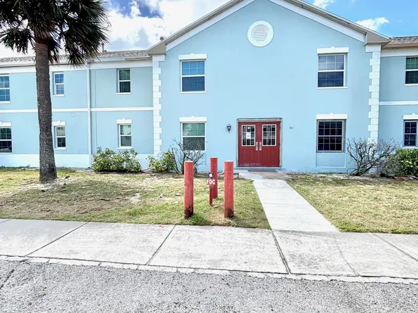 925 Palm Springs Blvd APT C, Indian Harbour Beach, FL 32937