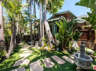 454 E Rustic Rd, Santa Monica, CA 90402