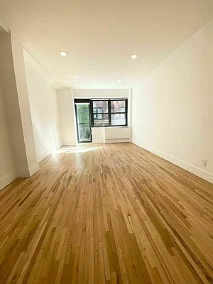 Rented by MOTION New York | media 21