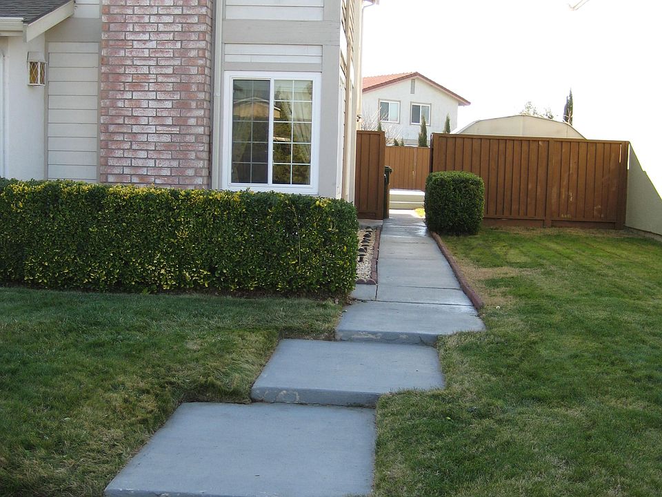 1st image of 33933 Shylock Dr