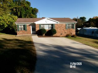 2110 6th Ave NW, Hickory, NC 28601