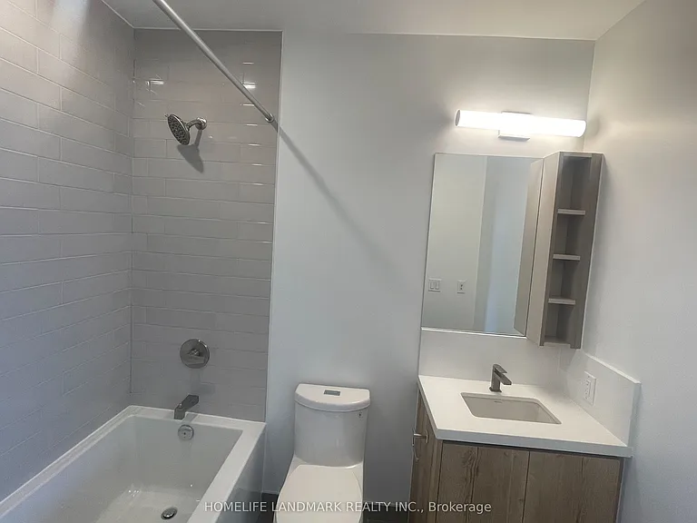 319 Jarvis St #1011 — Photo 5