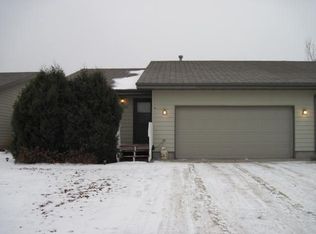1417 17 1/2 Ave SW, Minot, ND 58701