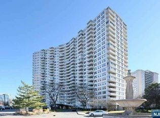 2100 Linwood Ave APT 8W, Fort Lee, NJ