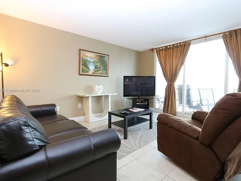 17800 N Bay Rd #404 — Photo 5