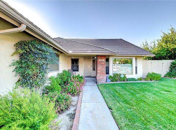 3rd image of 26821 Fairleigh Way