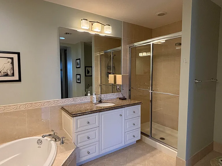 29 Harbour Isle Dr W #102 — Photo 25