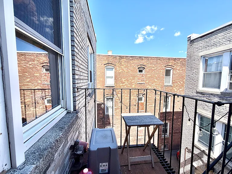 318 Summit Ave #9 — Photo 13