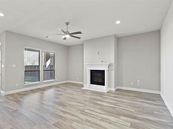 2nd image of 1657 Coventry Ct