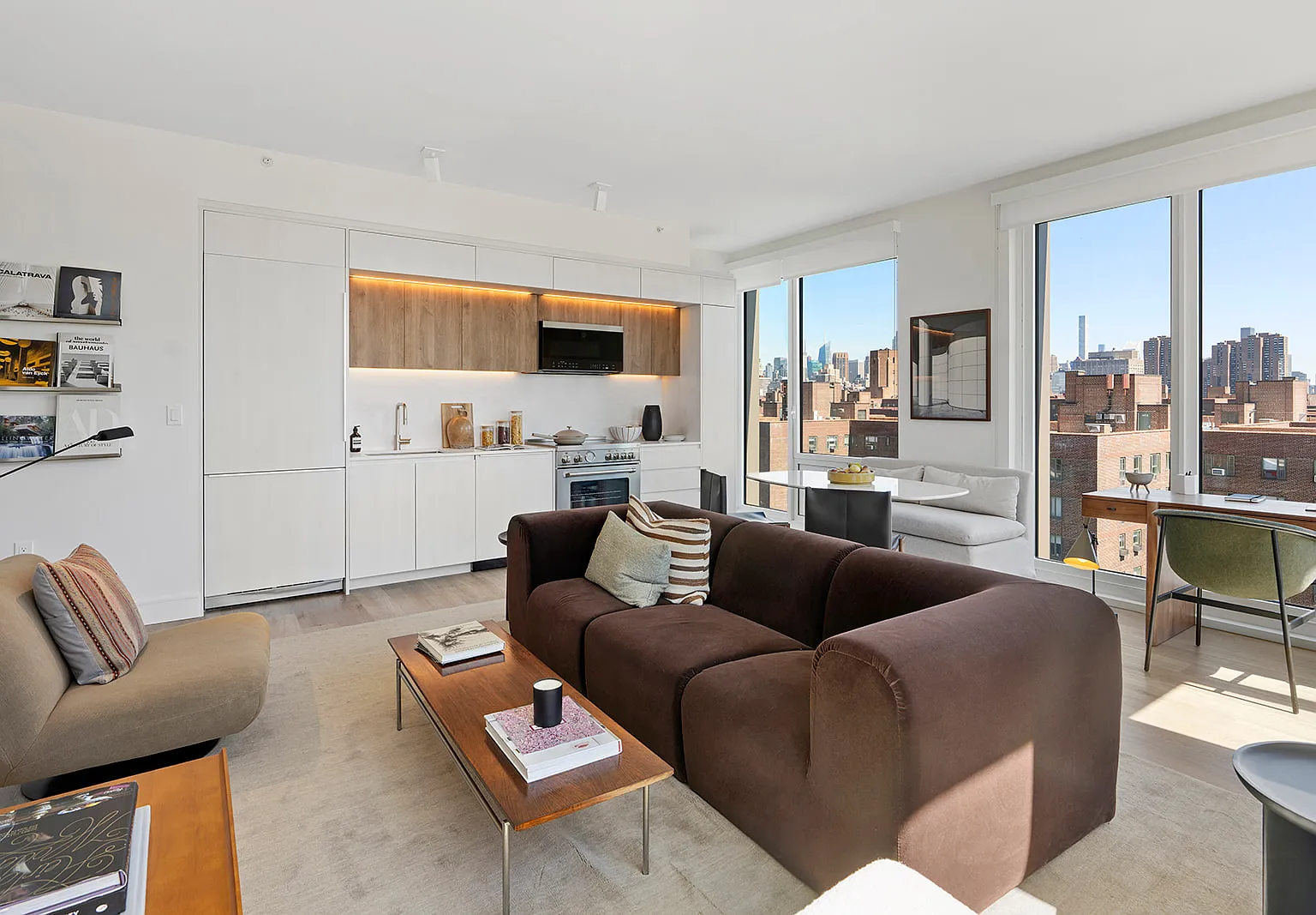 644 East 14th Street — Photo 4