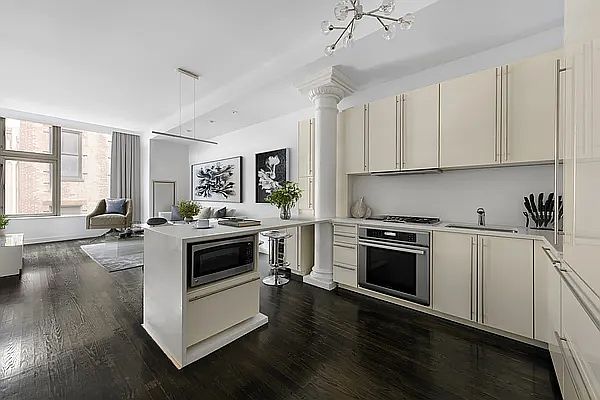 1st image of 60 W 20th St #4L