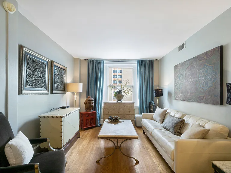 2201 Chestnut St #604 — Photo 5