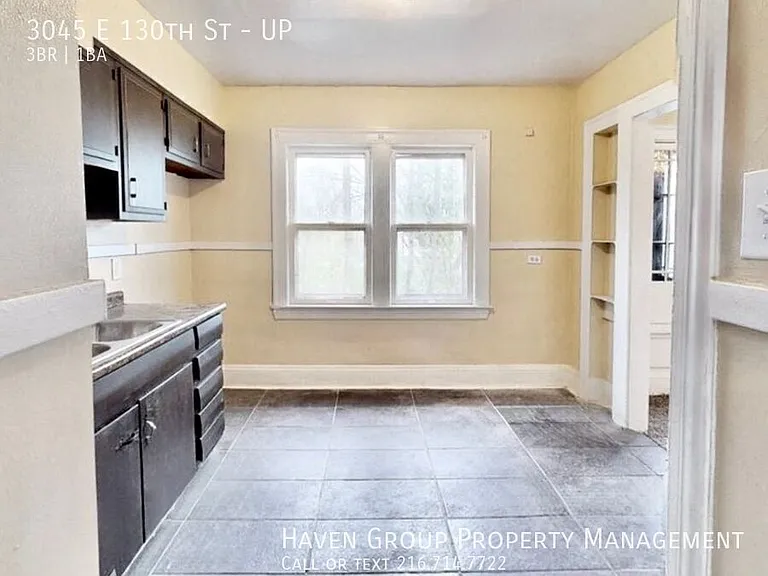 3045 E 130th St #UP — Photo 5