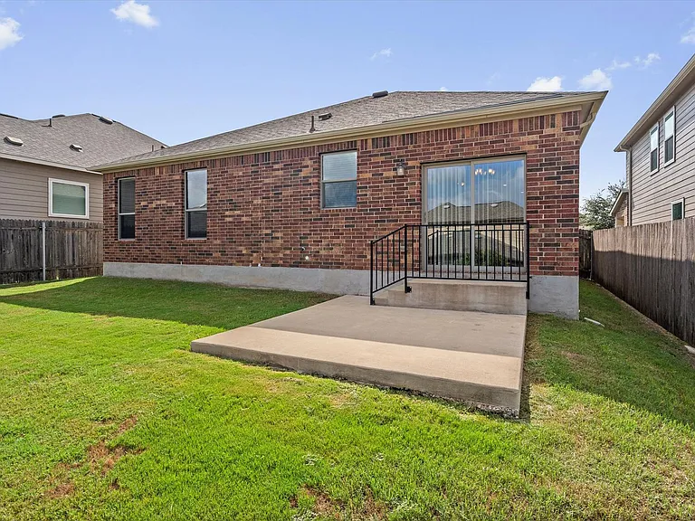 7604 Knockfin Dr — Photo 26