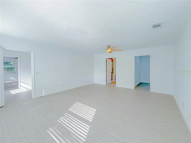 2827 Sanctuary Ln — Photo 41