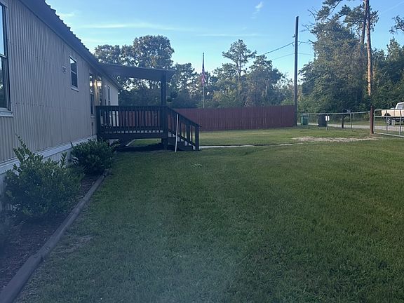 Spacious front yard.