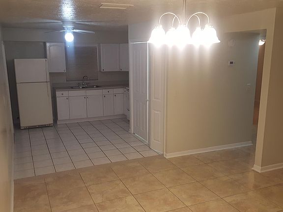 3rd image of 4704 E Citrus Cir APT A