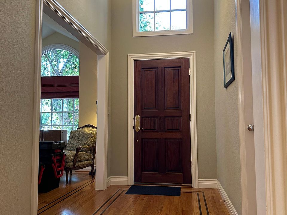 1st image of 1834 Park Blvd