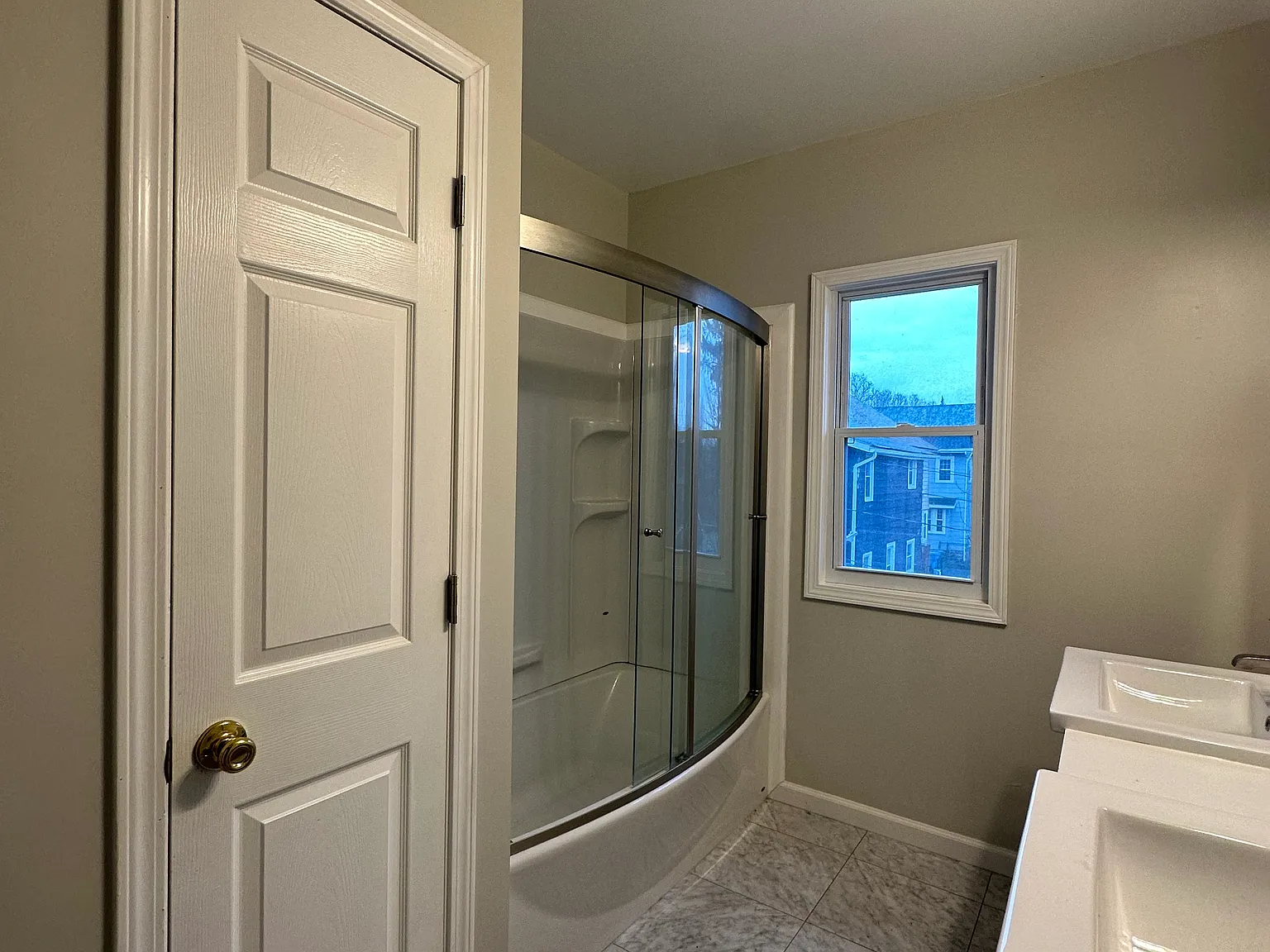 3 bed, $1,850 — Photo 2