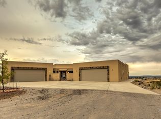 6005 Lark Spur Ct, Las Cruces, NM 88007