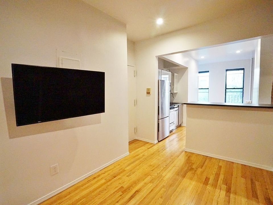 1st image of 451 W 46th St #2AA