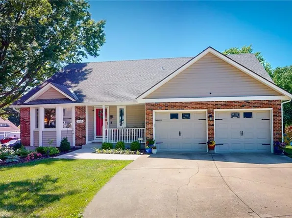 3700 NE Stanton St, Lees Summit, MO 64064