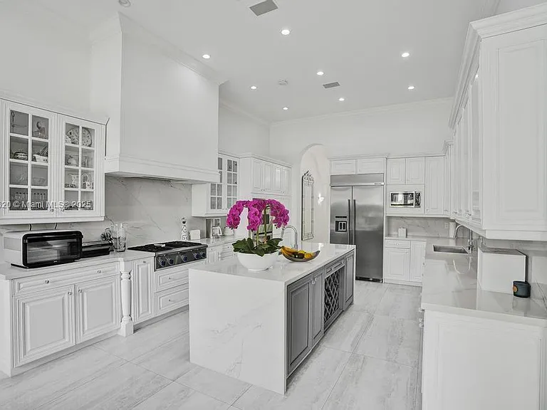 1516 Island Blvd — Photo 38