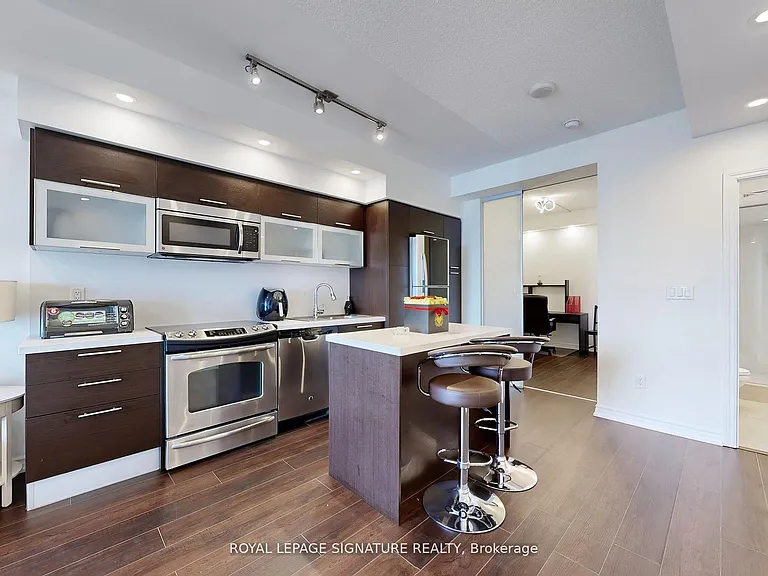 386 Yonge St #4508 — Photo 14