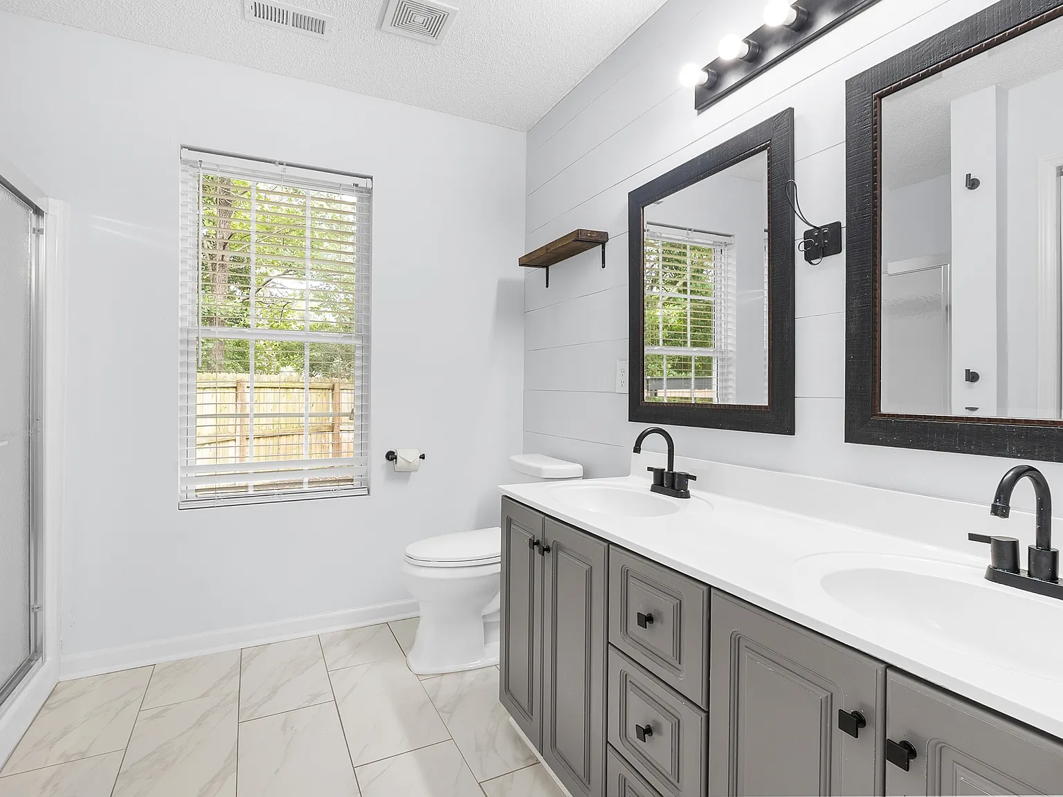 100 Kensington Way - 1 — Photo 2