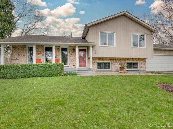 609 Maple Ave, Elburn, IL 60119