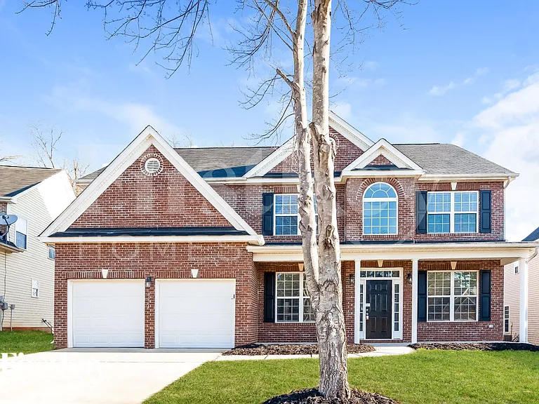 8524 Ridgeline Ln — Photo 1