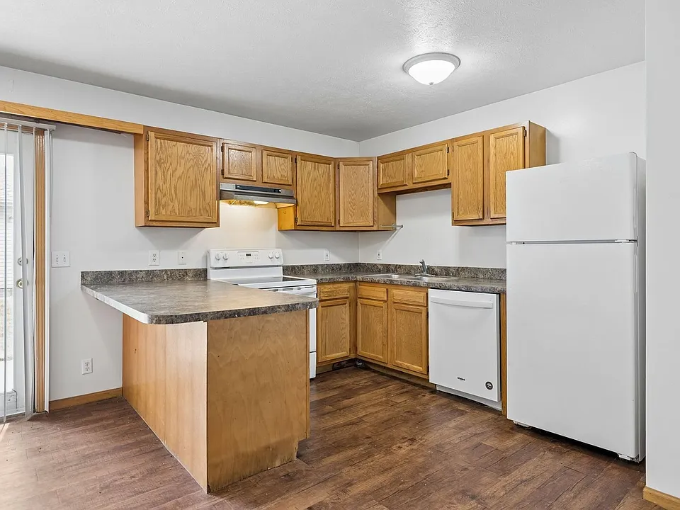 600-602 Lamont