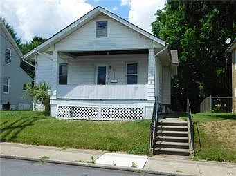 2211 Front St photo 1