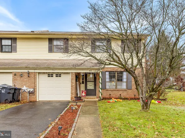 305 Laurel Dr, Collegeville, PA 19426