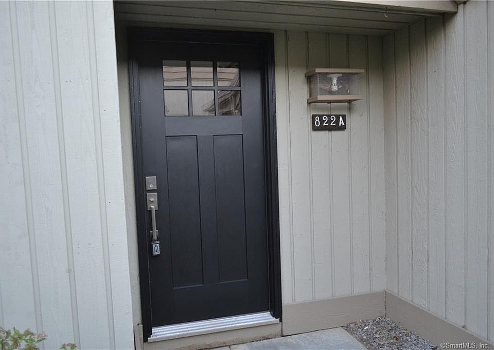 1st image of 822 Heritage Vlg #A