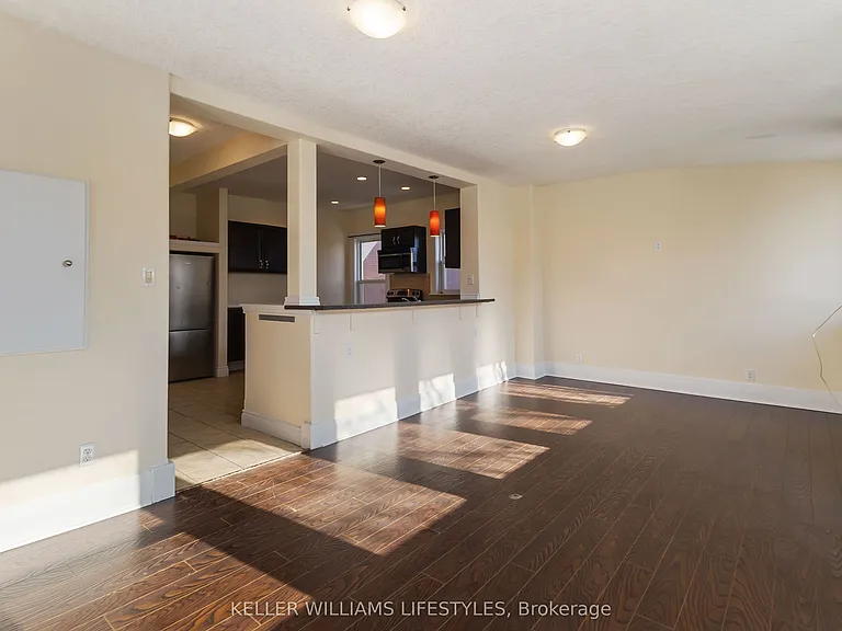 79 Beaconsfield Ave #2 — Photo 6