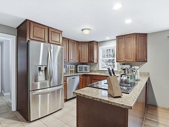 2nd image of 105 Rideout Road