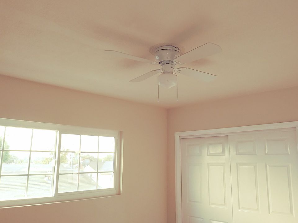 1st image of 3852 1/2 W 109th St