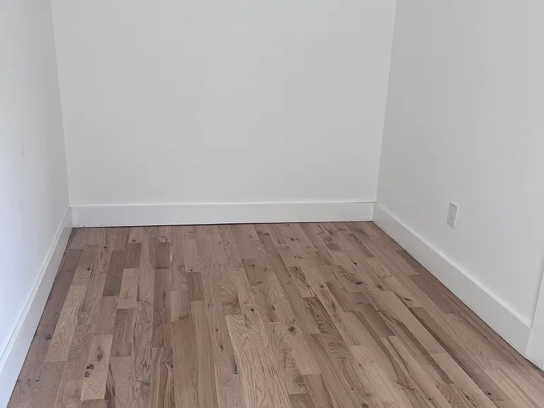 35 Lawrence St #4 — Photo 6