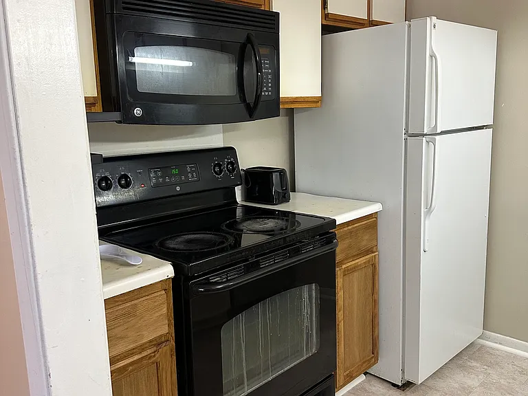 220 Elm St #624 — Photo 3