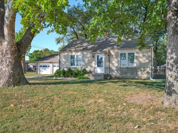 2207 NW Tyler St, Topeka, KS 66608